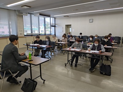 女性クローバー