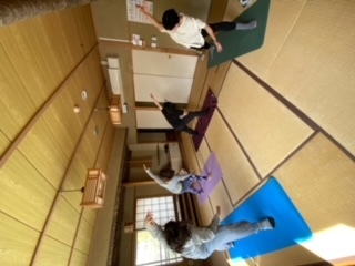4hina5