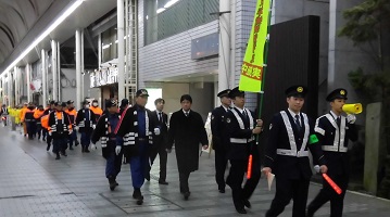 12月13日 防火・防犯診断及び甲府市中心街合同パトロールの写真