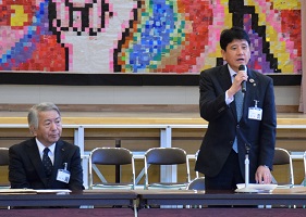 1月27日 小・中学校教育現場の視察の写真1