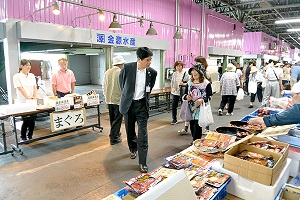 6月24日 第17回 市場開放 甲府さかなっぱ市の写真1