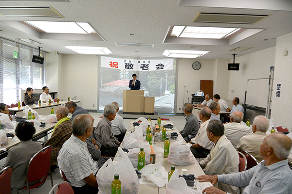 9月18日 古関・梯地区敬老会の写真2