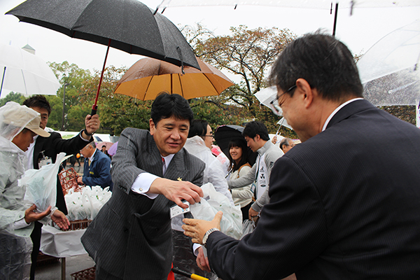 10月28日 甲府大好きまつり・甲府市農林業まつりの写真1