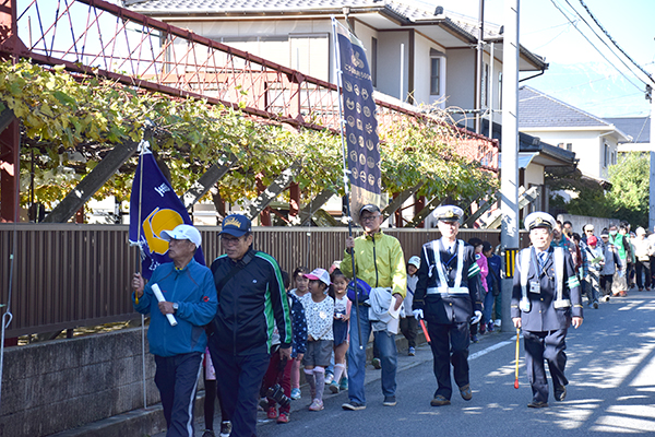 11月12日 こうふ開府500年記念事業「私の地域・歴史探訪事業」の写真2