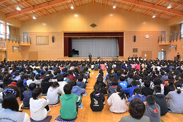 11月14日 学校訪問（山城小学校・南西中学校）の写真1