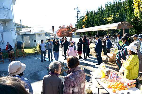 11月19日 甲府国際交流会館留学生と地域との交流会の写真1