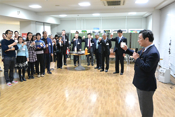 12月4日 学長主催 山梨大学外国人留学生懇談会の写真2