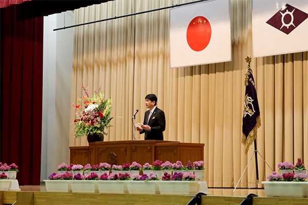 3月1日 甲府市立甲府商業高等学校 第115回卒業証書授与式の写真1