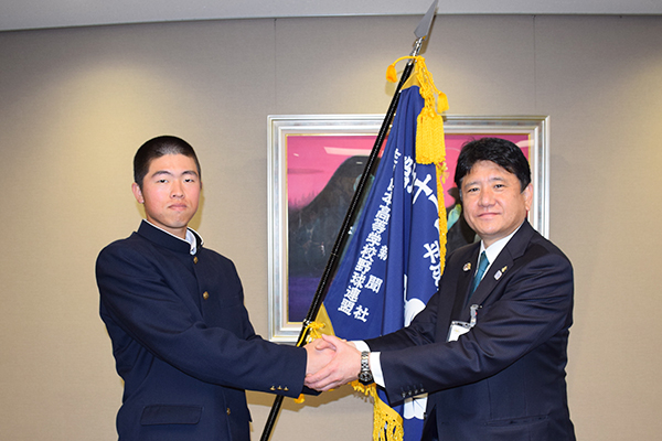 山梨学院高等学校野球部甲子園出場報告の写真1