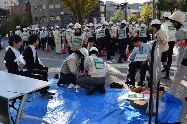 令和元年度本庁舎総合防火防災訓練の写真2