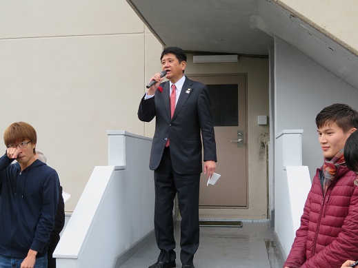 山梨大学甲府国際交流会館留学生と岩窪自治会との交流会の写真1