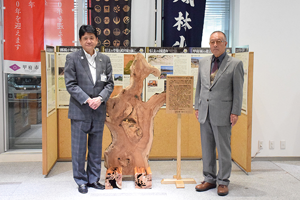 永照寺幼稚園理事長吉田永正様からの寄付受納式の写真1