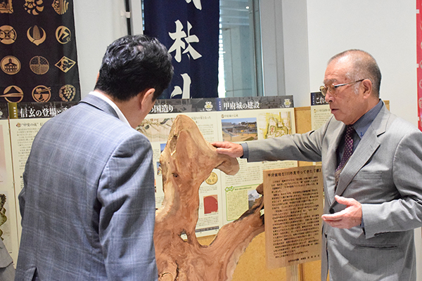 永照寺幼稚園理事長吉田永正様からの寄付受納式の写真4