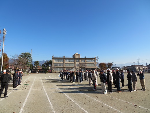 甲府市自治会連合会南ブロック親睦グラウンドゴルフ大会の写真1