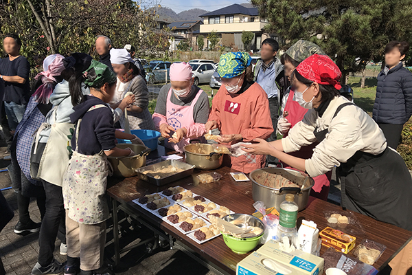 留学生と地域の皆様との交流会の写真3