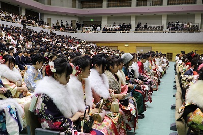 令和2年甲府市「成人の日のつどい」の写真5