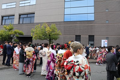 令和2年甲府市「成人の日のつどい」の写真6