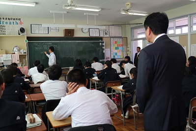 市長学校訪問中学校の写真2