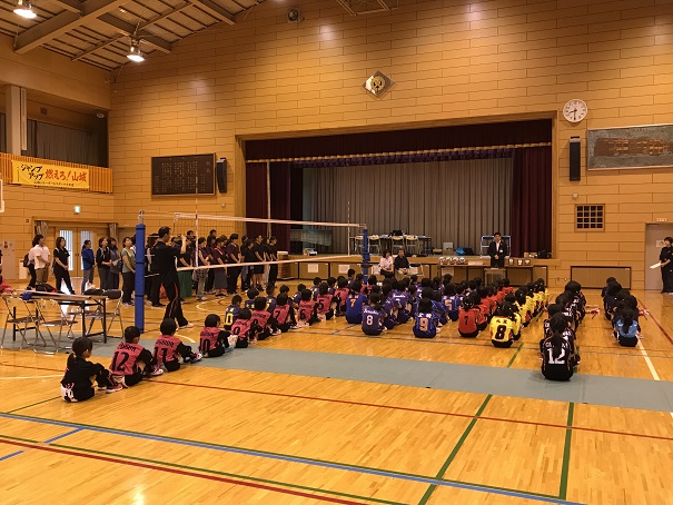 第13回甲府市長杯スポーツ少年団バレーボール大会の写真3