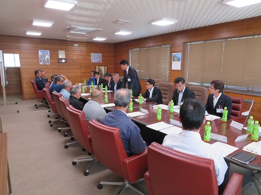 山梨県機械金属工業団地入居企業の代表者との意見交換会の写真1