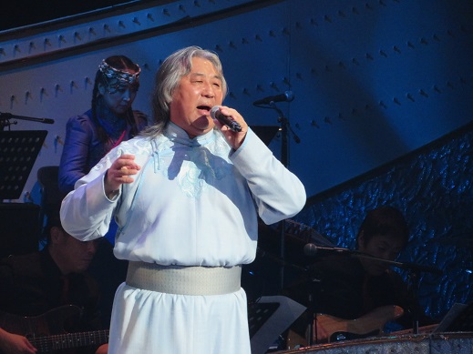 こうふ開府500年記念事業日本モンゴル文化交流八代亜紀コンサートwithモンゴル歌舞団の写真2