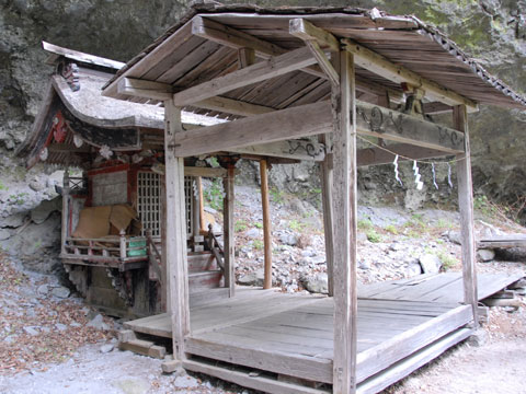 金櫻神社摂社