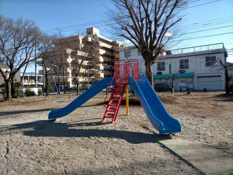 南西1滑り台