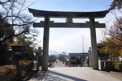 武田氏館跡(武田神社)から南方面を眺める