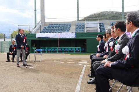 緑が丘球場・庭球場　除幕式3