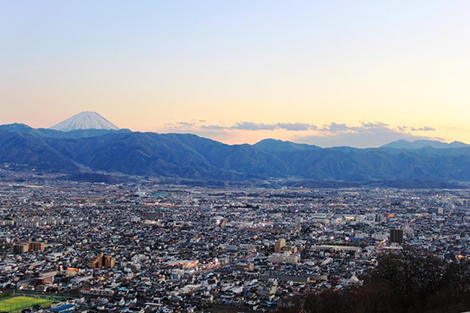 愛宕山からの富士山＆盆地の眺望がすばらしい！