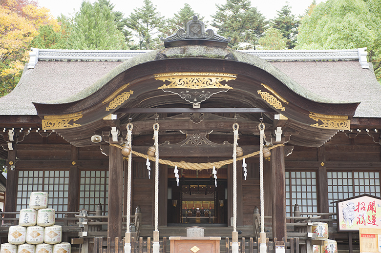 武田神社 拝殿